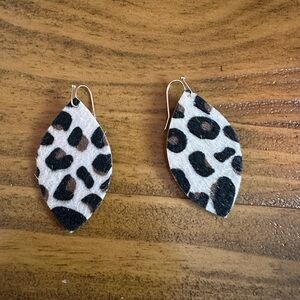 NWOT Leopard Print Leaf Earrings